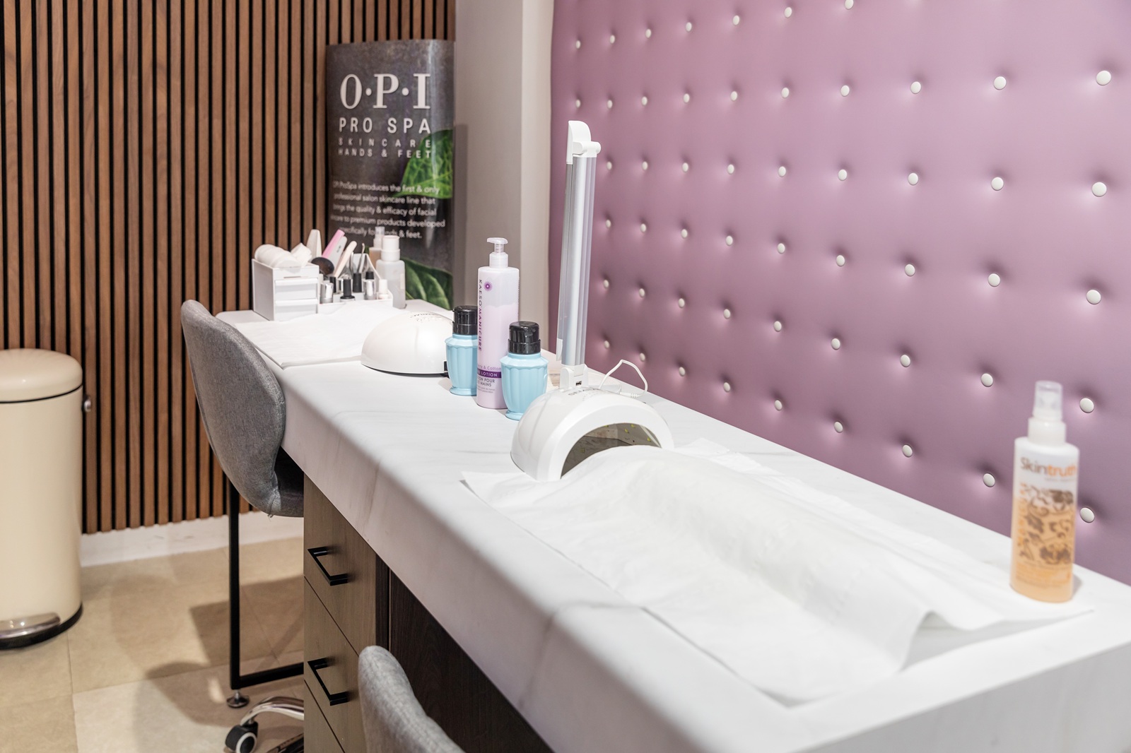 Nail Lounge & Spa London Road manicure area